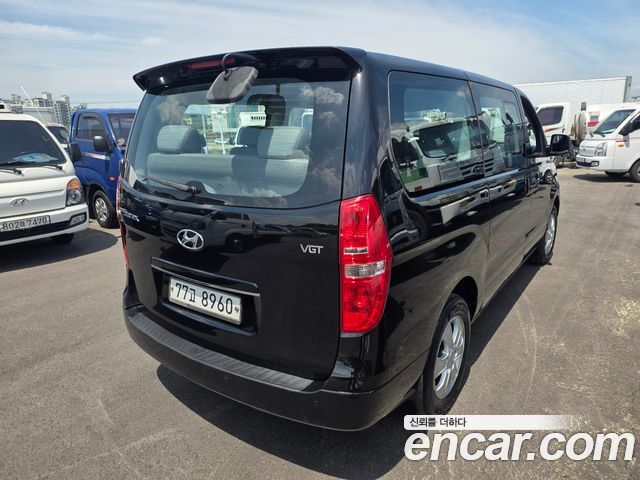 Hyundai Starex 4WD 12-Seater Wagon CVX Luxury — пробег 139 150 км — фото 2 из 5