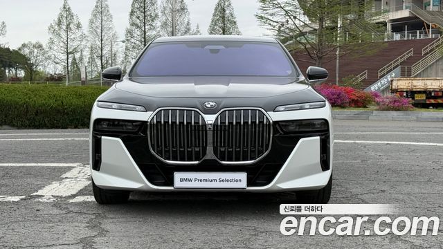 BMW 7-Series 740i xDrive M Sport Limited — пробег 52 023 км — фото 3 из 5