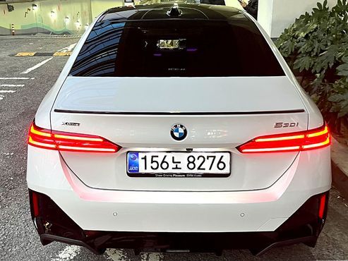 BMW 5-Series 530i xDrive M Sport Pro Special Edition — пробег 1 600 км — фото 5 из 5