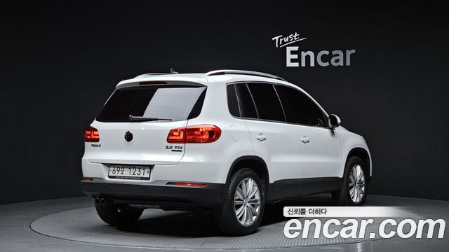 Volkswagen Tiguan 2.0 TDI  Premium 5N — пробег 132 283 км — фото 2 из 5