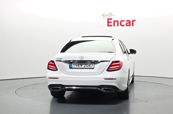 Mercedes-Benz E-Class E300 AMG Line — пробег 86 299 км — фото 4 из 5