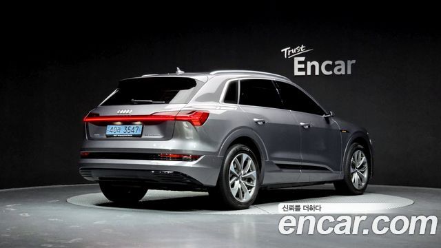 Audi e-tron из Кореи Encar