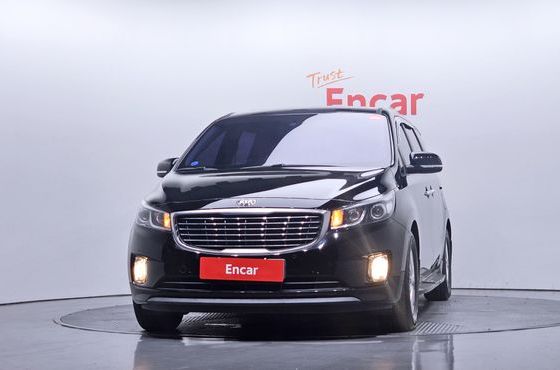 Kia Carnival 11-seater Luxury — пробег 74 795 км — фото 3 из 5