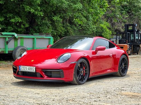 Porsche 911 Carrera GTS — пробег 2 000 км — фото 1 из 5