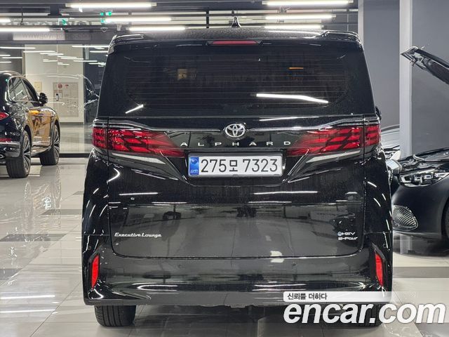 Toyota Alphard 2.5 HEV Executive AWD — пробег 8 900 км — фото 3 из 5