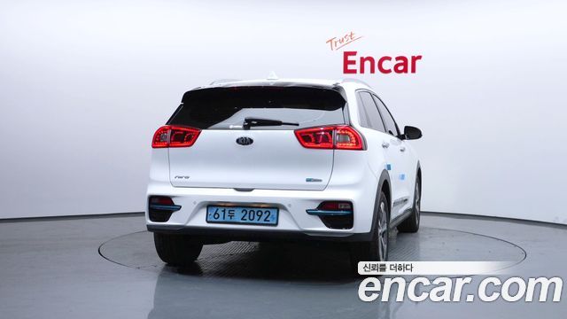 Kia Niro Noblesse — пробег 140 092 км — фото 4 из 5