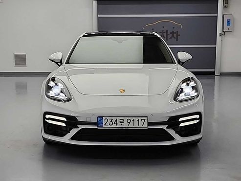 Porsche Panamera 2.9 AWD E-Hybrid — пробег 27 622 км — фото 2 из 5