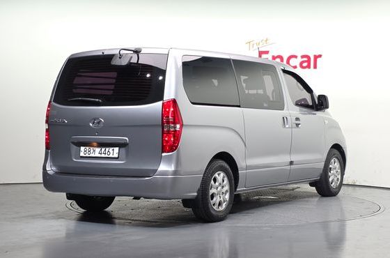Hyundai Starex 5-Seater VAN CVX Luxury — пробег 159 827 км — фото 2 из 5