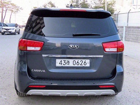 Kia Carnival Gasoline 9-seater Noblesse — пробег 97 543 км — фото 4 из 5
