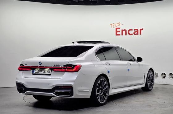 BMW 7-Series 740Li xDrive M Sport Package — пробег 79 461 км — фото 2 из 5