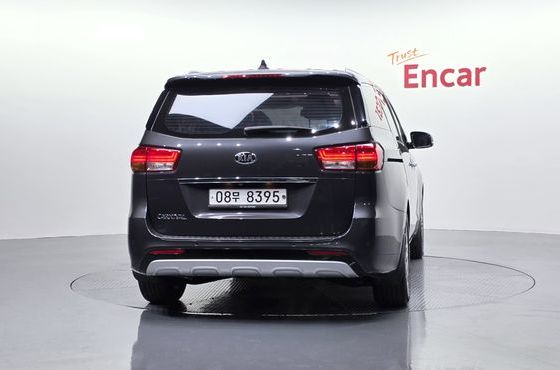 Kia Carnival 9-Seater Noblesse Special — пробег 62 347 км — фото 4 из 5