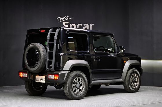 Suzuki Jimny 1.5 — пробег 3 046 км — фото 2 из 5