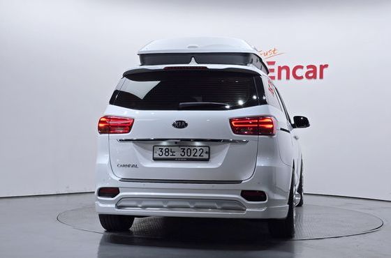 Kia Carnival 9-Seater Outdoor Prestige — пробег 109 783 км — фото 4 из 5