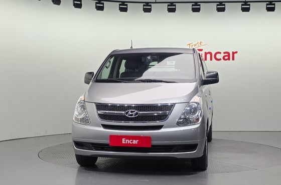 Hyundai Starex 5-Seater VAN CVX Deluxe — пробег 257 437 км — фото 3 из 5