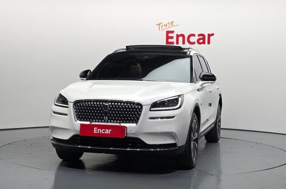 Lincoln Corsair 2.0 Reserve AWD — пробег 81 666 км — фото 3 из 5