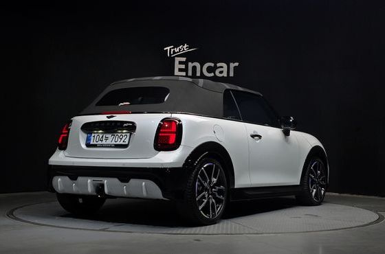 Mini Cooper Convertible JCW — пробег 4 876 км — фото 2 из 5