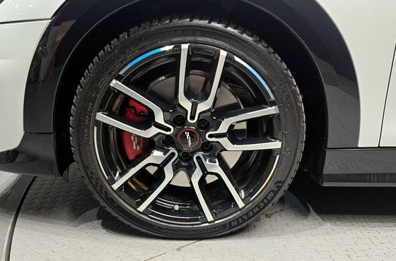 Mini Cooper Convertible JCW — пробег 4 876 км — фото 5 из 5