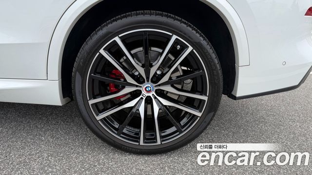 BMW X5 M50i — пробег 51 242 км — фото 5 из 5