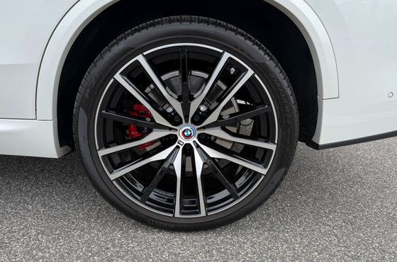 BMW X5 M50i — пробег 51 242 км — фото 5 из 5