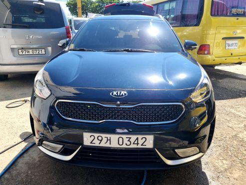 Kia Niro Prestige — пробег 152 000 км — фото 4 из 5