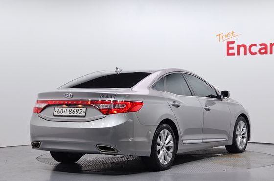 Hyundai Grandeur HG300 Royal — пробег 196 429 км — фото 2 из 5