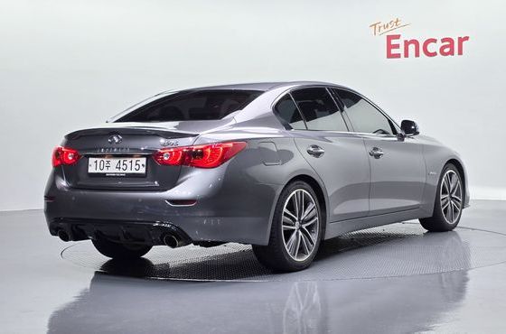 Infiniti Q50 3.5 Hybrid Essence — пробег 27 097 км — фото 2 из 5