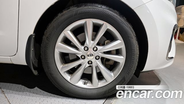 Kia Carnival Gasoline 7-Seater Limousine President — пробег 99 453 км — фото 5 из 5