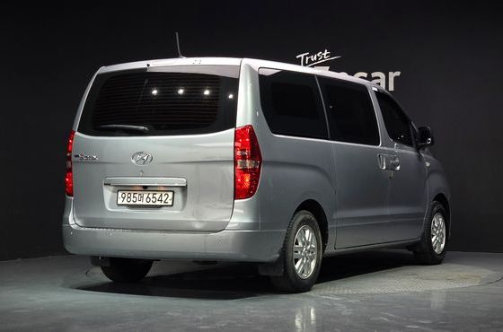Hyundai Starex Van 5-Seater Smart — пробег 104 725 км — фото 2 из 5