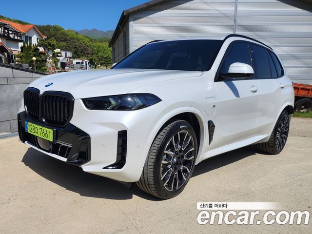 BMW X5 xDrive 50e M Sport — пробег 1 008 км — фото 2 из 5
