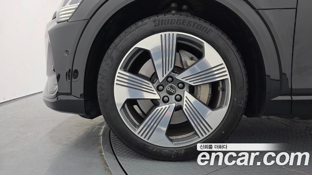 Audi e-tron из Кореи Encar