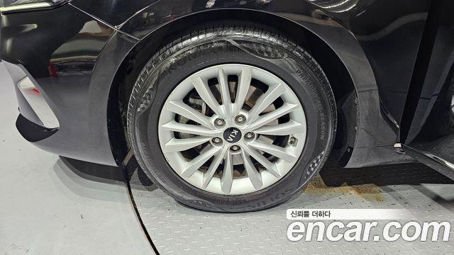 Kia K7 из Кореи Encar