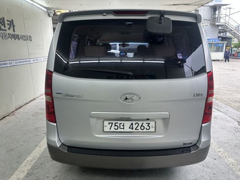 Hyundai Starex 11-Seater Wagon HVX Premium — пробег 154 472 км — фото 4 из 5