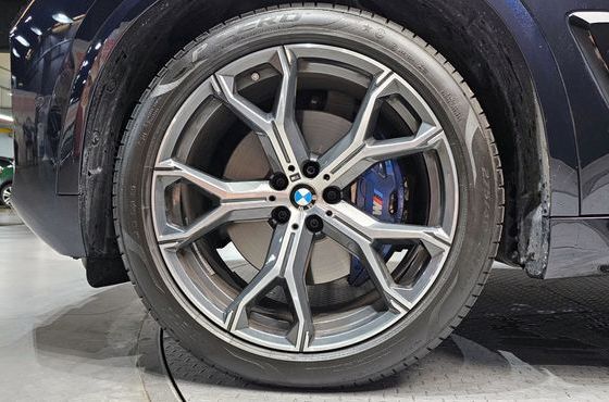 BMW X5 xDrive 40i M Sport — пробег 7 045 км — фото 5 из 5
