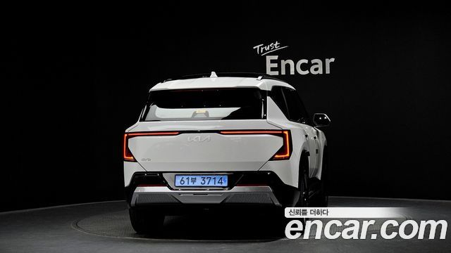 Kia EV5 из Кореи Encar