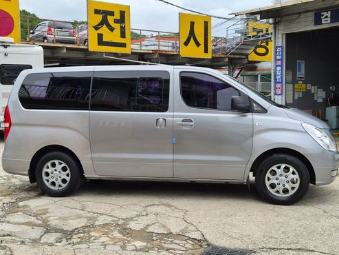 Hyundai Starex 5-Seater LPi VAN CVX Luxury — пробег 135 000 км — фото 1 из 5