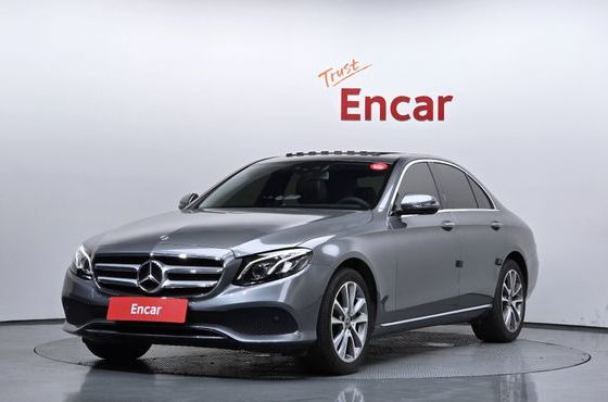 Mercedes-Benz E-Class E300 4MATIC Avnatgarde — пробег 59 876 км — фото 1 из 5