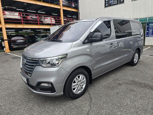 Hyundai Starex Van 5-Seater Smart — пробег 149 326 км — фото 1 из 5