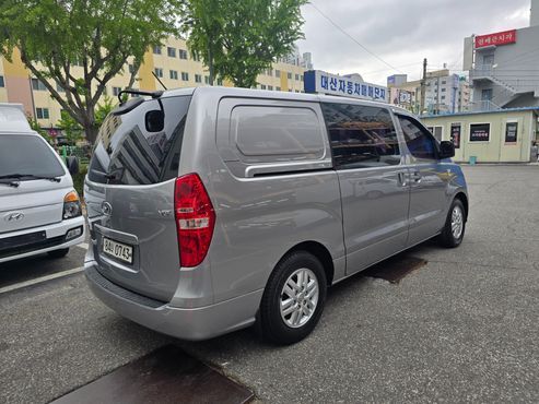 Hyundai Starex Van 5-Seater Smart — пробег 149 326 км — фото 3 из 5