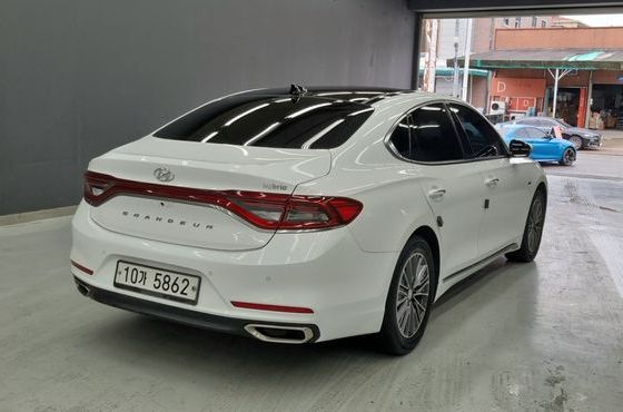 Hyundai Grandeur Exclusive Special — пробег 48 160 км — фото 4 из 5