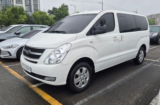 Hyundai Starex 4WD 12-Seater Wagon CVX Luxury — пробег 159 206 км — фото 1 из 5