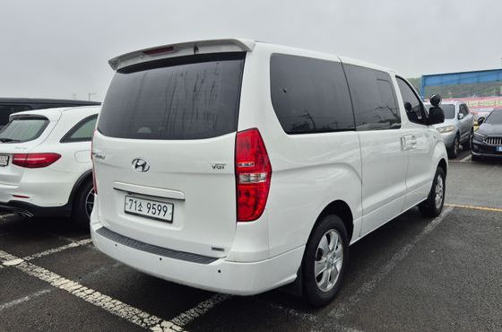 Hyundai Starex 4WD 12-Seater Wagon CVX Luxury — пробег 159 206 км — фото 4 из 5