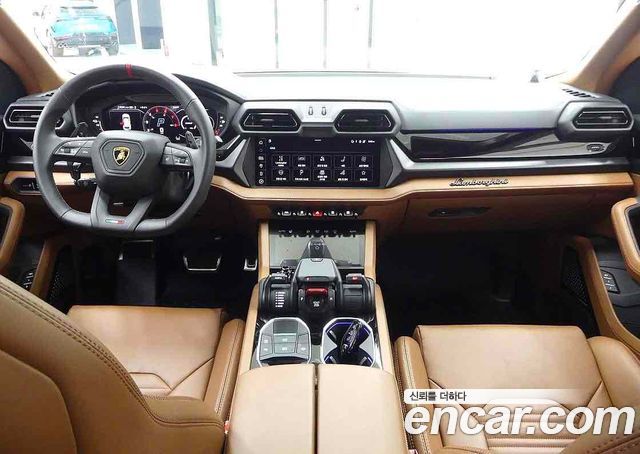 Lamborghini Urus из Кореи Encar
