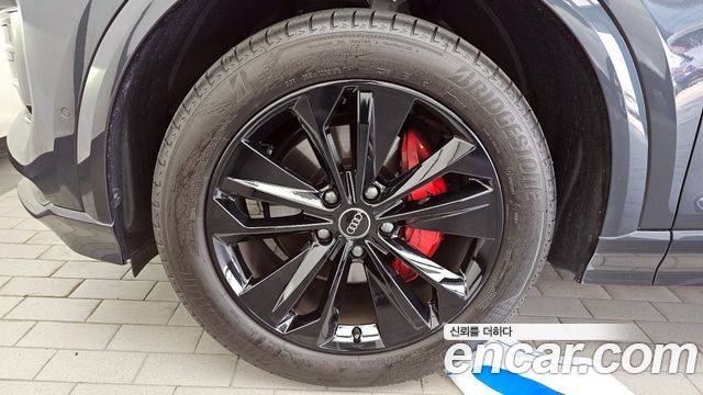 Audi Q6 e-tron из Кореи Encar