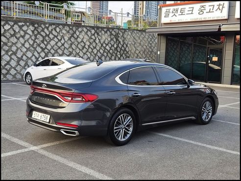 Hyundai Grandeur 2.4 Premium — пробег 70 000 км — фото 2 из 5