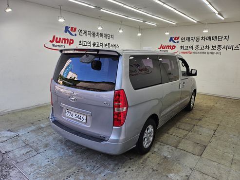 Hyundai Starex 12-Seater Wagon CVX Premium — пробег 67 200 км — фото 5 из 5