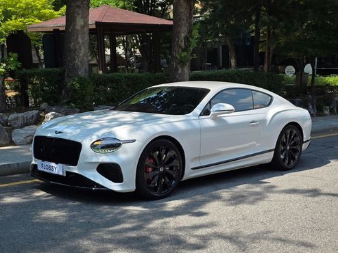 Bentley Continental 4.0 GT Core — пробег 895 км — фото 1 из 5