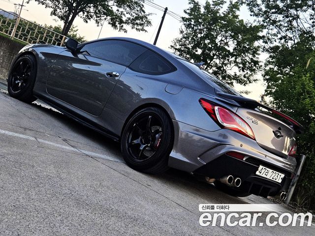 Hyundai Genesis из Кореи Encar