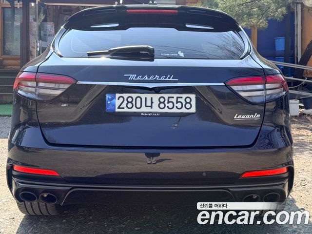 Maserati Levante из Кореи Encar