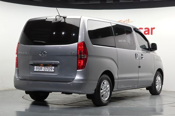 Hyundai Starex Van 5-Seater Smart — пробег 134 295 км — фото 2 из 5