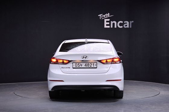 Hyundai AVANTE 1.6 GDI Value Plus — пробег 168 455 км — фото 4 из 5
